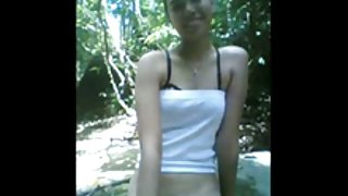 兩個飢餓的俄羅斯婊子捆綁和性交的傢伙輪流色情