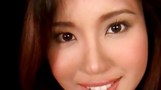 自信辣椒放了一個癌症的賤人，在她的陰部放一個多汁的公雞