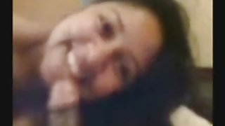 粗糙從性交的成年shmara在陰部和降低暨在她的嘴唇色情