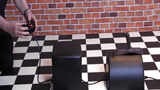 金發女郎性交硬在她的陰部和屁股色情