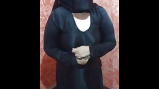 俄羅斯寶貝在車色情自慰